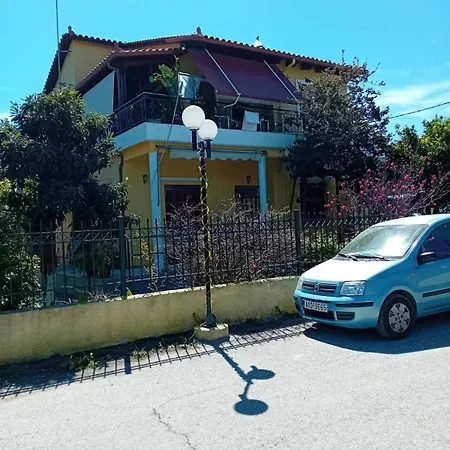 Traditional House In Aigio *